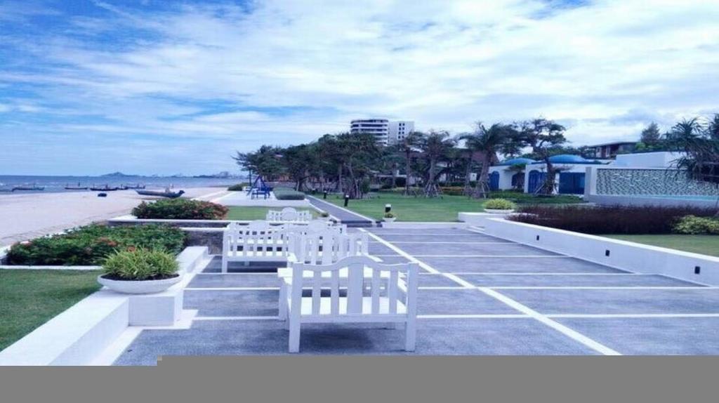 The Crest Santora Hua Hin Apartment Exterior foto